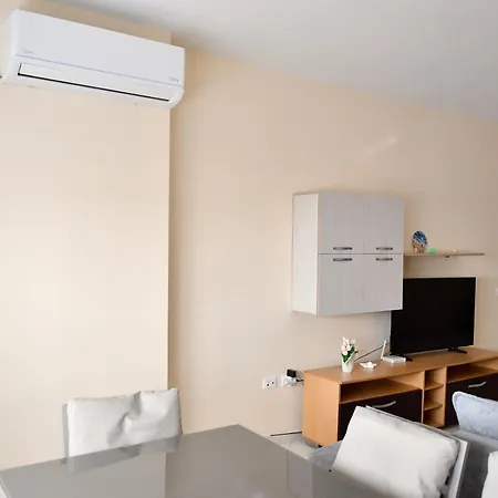 Coastal Calm * Golem (Tirana)